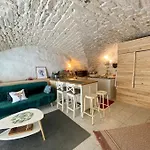 Appartement Cave De Charme 18ème Siècle *